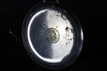 Réunion de pièces de service et objets en...