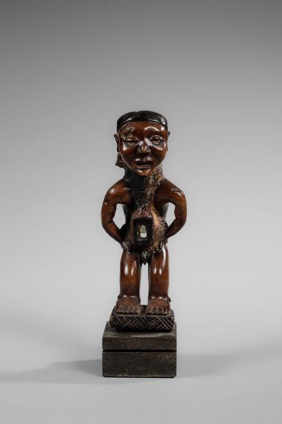 Kongo Nkisi - Nkonde fetish with its attributes...