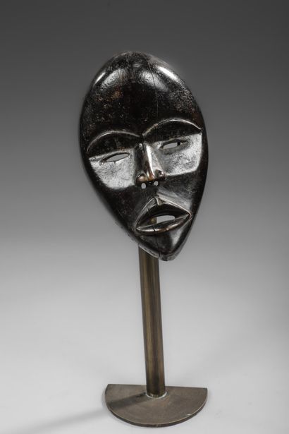 IVORY COAST - DAN - Guego bush spirit face...