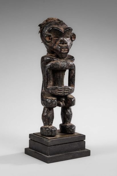 GBAYA - Ancestor figure with simian appearance
Wood...