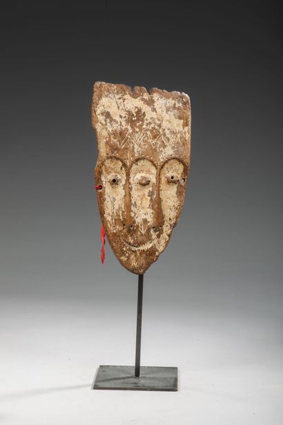 RDC (EX ZAIRE) LENGOLA
Mask with 3 faces
Wood,...