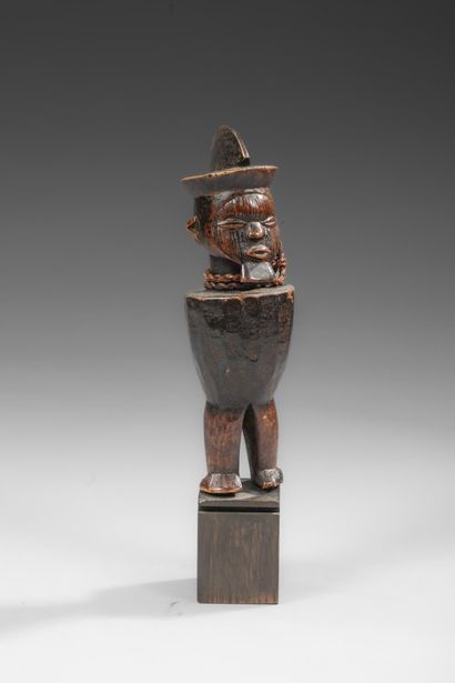 RDC / ZAIRE - TEKE
BUTI cult statue representing...