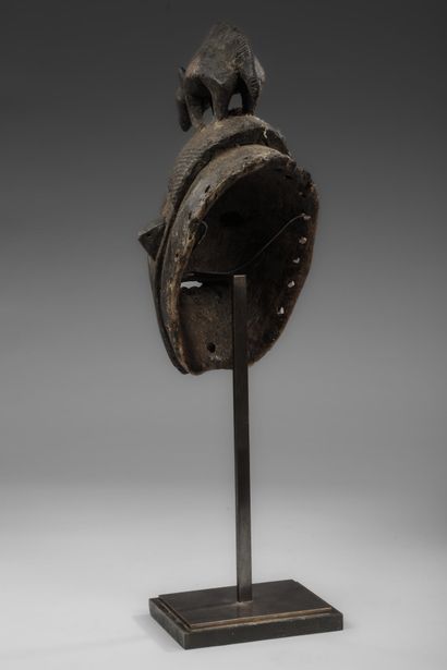 BURKINA FASO - Beautiful old face mask surmounted...