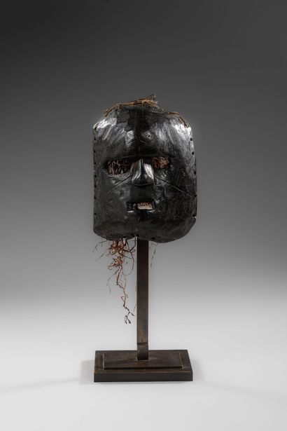 RDC / ZAIRE - ITURI
Very old mask from the...