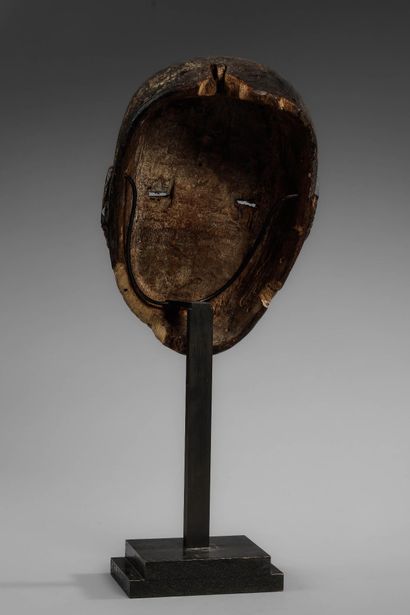 OUBANGUI - Munagende circumcision mask -...