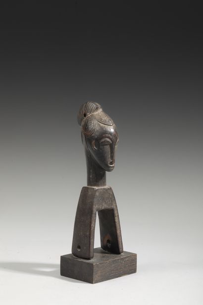 Ivory Coast - GOURO
Stirrup for loom spool...