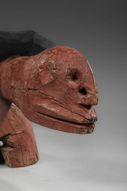 NIGERIA - MAMA - Polizoomorph crest with...