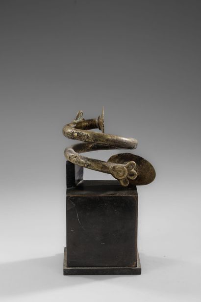 NIGERIA - IGBO
Très ancienne et belle monnaie...
