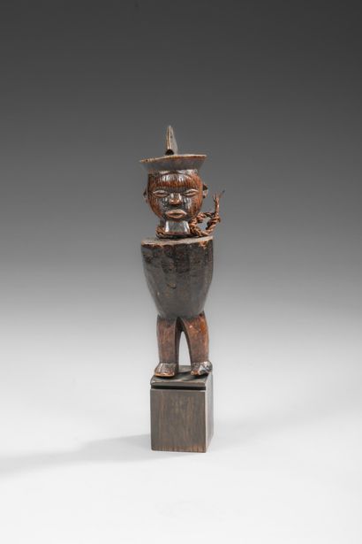 RDC / ZAIRE - TEKE
BUTI cult statue representing...