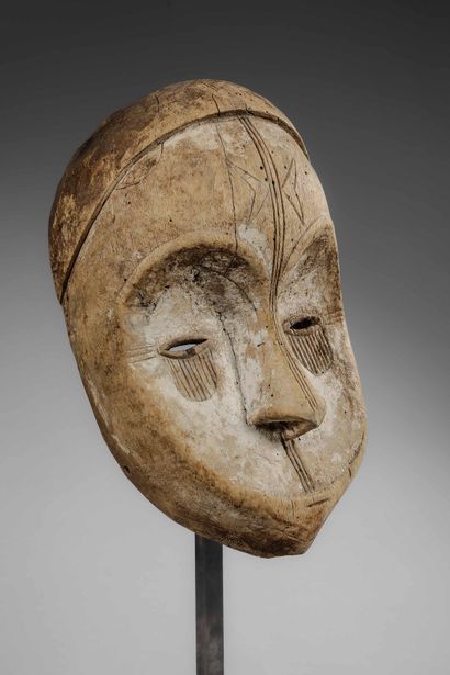 GABON - FANG
Ngon-ntang ritual mask, much...