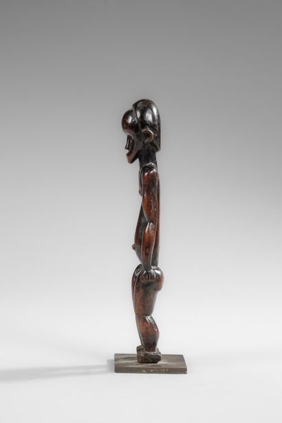 MYENE - Figure d'ancêtre protecteur dans...