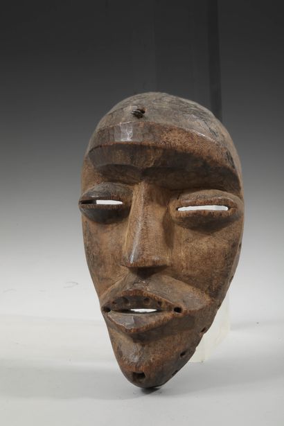 Ivory Coast, DAN, Déanglé mask
H.22.5cm

Provenance:...