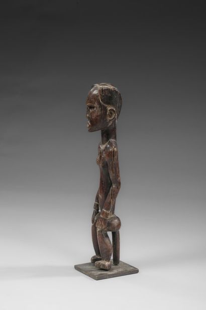 MYENE - Reproduction d'un gardien de reliquaire
Bois...