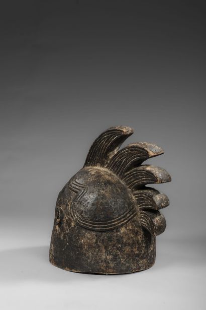 HEMBA - Beautiful old helmet mask topped...