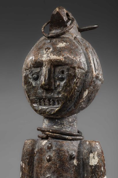 GABON - AMBETE
Figure of an ancestor whose...