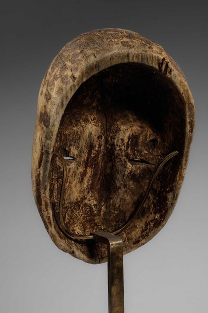 GABON - FANG
Ngon-ntang ritual mask, much...