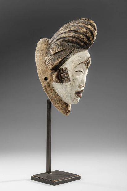 GABON - PUNU
Masque Mukuyi - dit masque blanc
Bois...