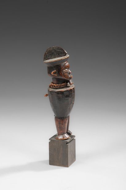 RDC / ZAIRE - TEKE
BUTI cult statue representing...