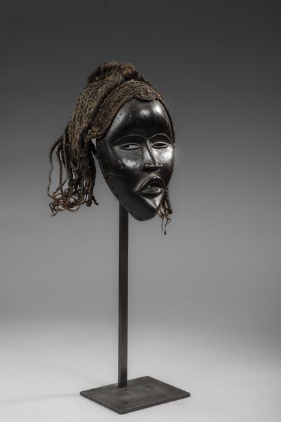 IVORY COAST - DAN
Dislocated mask
Wood -...