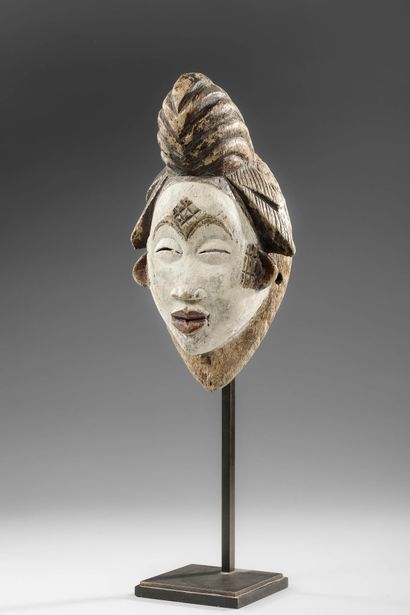 GABON - PUNU
Masque Mukuyi - dit masque blanc
Bois...