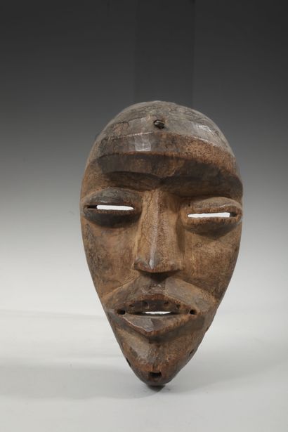 Ivory Coast, DAN, Déanglé mask
H.22.5cm

Provenance:...