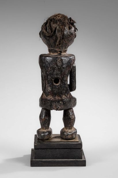 GBAYA - Ancestor figure with simian appearance
Wood...