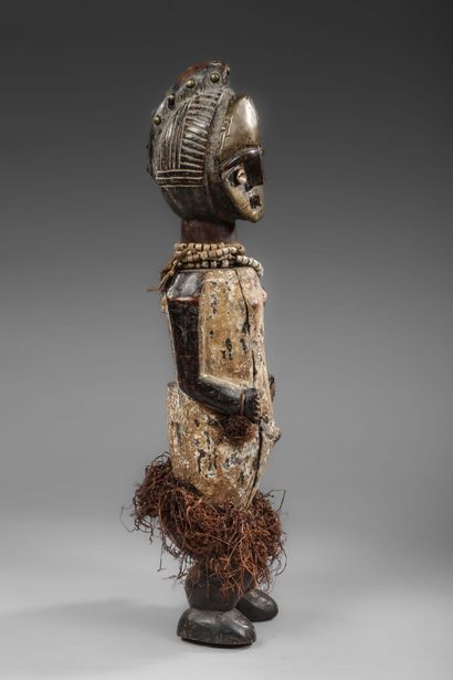 GABON - AMBETE
Figure of an ancestor whose...