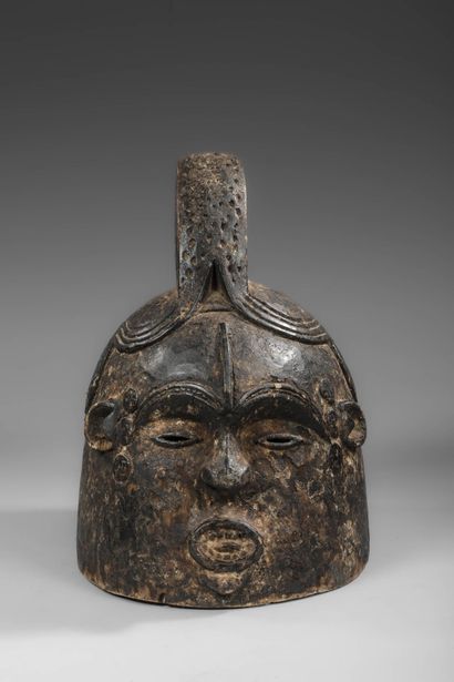 HEMBA - Beautiful old helmet mask topped...