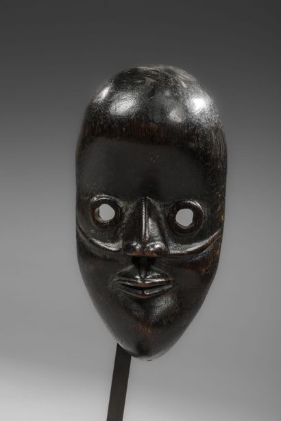 IVORY COAST - DAN
Mask with hilarious expression
Wood...