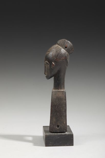 Ivory Coast - GOURO
Stirrup for loom spool...