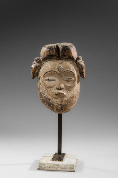 GABON - PUNU
Masque Mukuyi - dit masque blanc...