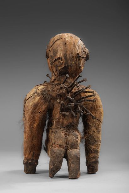 GUNKI - Representation of a simian-like figure...