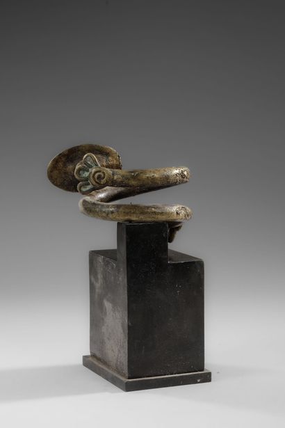 NIGERIA - IGBO
Très ancienne et belle monnaie...