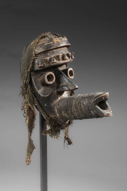 IVORY COAST/LIBERIA
Rare anthropo-zoomorphic...
