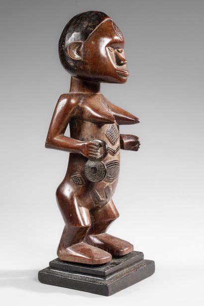 RDC/ZAÏRE - BEMBE
Statue cultuelle nommée...