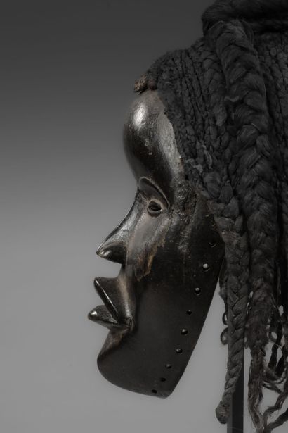 IVORY COAST - DAN
Dislocated mask
Wood -...