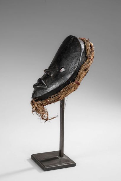 IVORY COAST - DAN
Racing mask
Wood - H. 23...