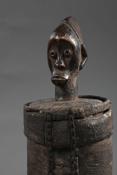 GABON - FANG - Reliquary box with a head...