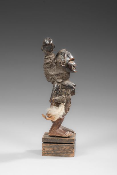 RDC/ZAÏRE - BEMBE
Biteki cult statue in the...