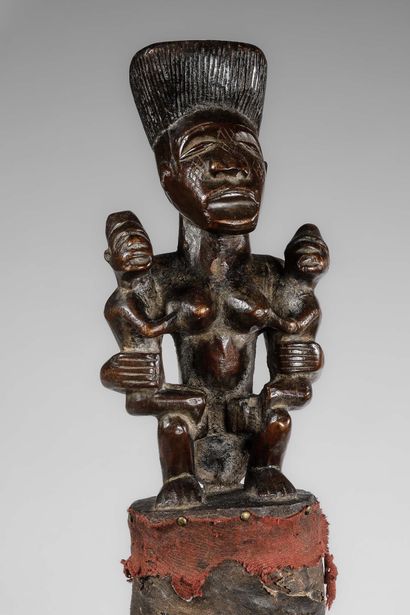 RDC/ZAI¨RE - KONGO - Marotte de danse présentant...