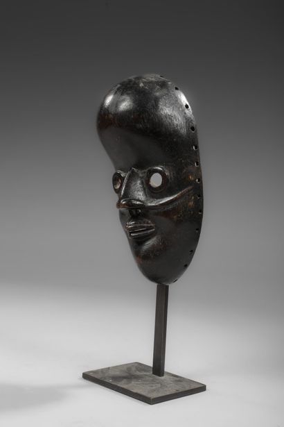 IVORY COAST - DAN
Mask with hilarious expression
Wood...
