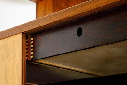Poul CADOVIUS (1911-2011)
Important meuble...