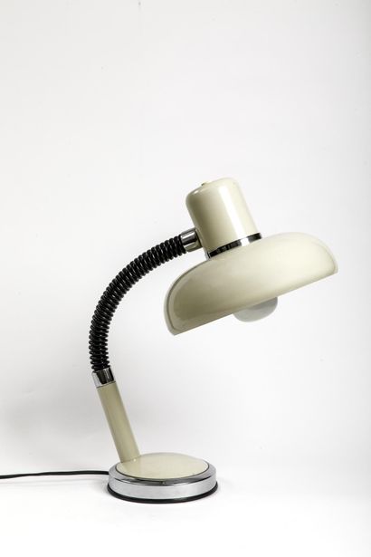 Lampe de bureau en métal laqué crème et chrome,...