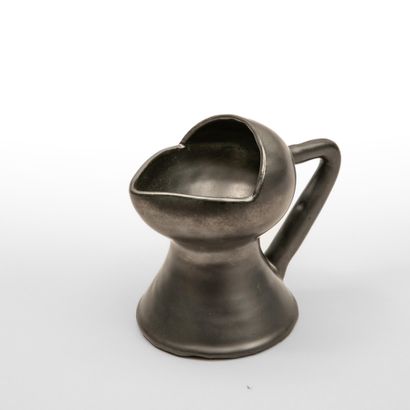In the taste of Georges Jouve
Small pitcher...