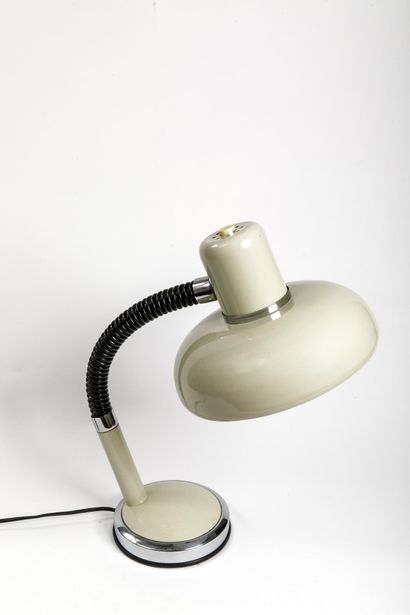 Lampe de bureau en métal laqué crème et chrome,...