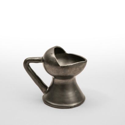 In the taste of Georges Jouve
Small pitcher...