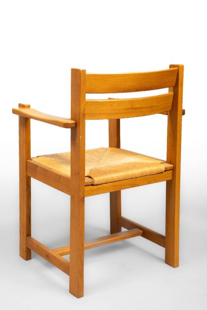 Attribué à Maison Regain
Fauteuil en orme...