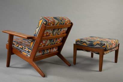 Hans J. WEGNER (1914-2007)
Publisher GETAMA
Living-room...