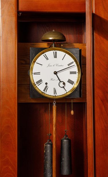 Horloge comtoise en caisson rectangulaire...