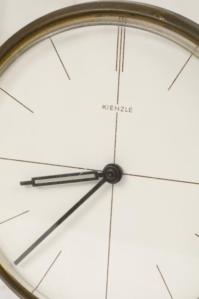 Heinrich Joahnnes MÖLLER 
Edité par Kienzle
Pendulette...
